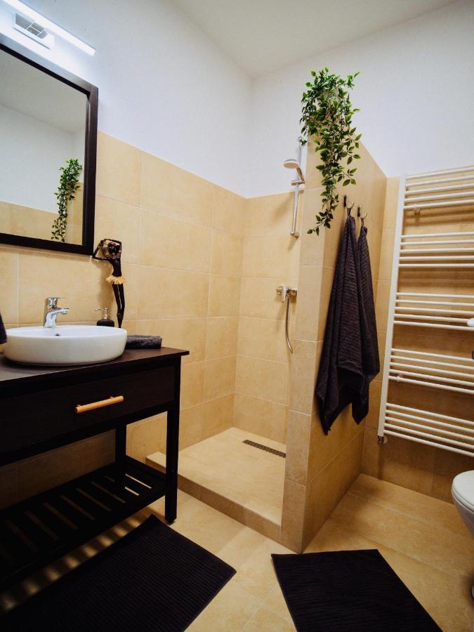 ميركورا تشيوك Zakarias Apartments المظهر الخارجي الصورة