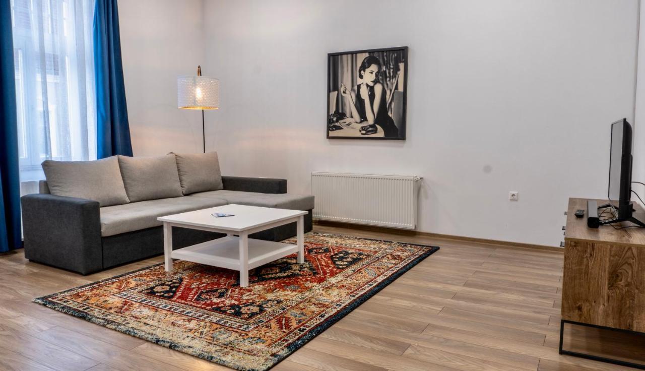 ميركورا تشيوك Zakarias Apartments المظهر الخارجي الصورة